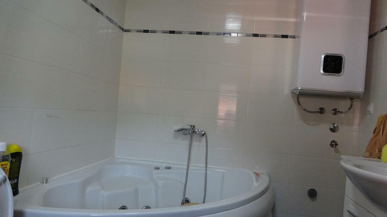 Apartmani Mia Vuksanovic 센틴제 외부 사진