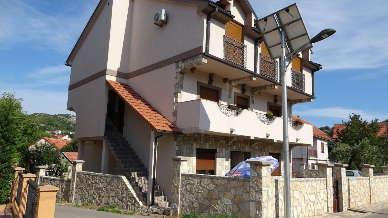 Apartmani Mia Vuksanovic 센틴제 객실 사진
