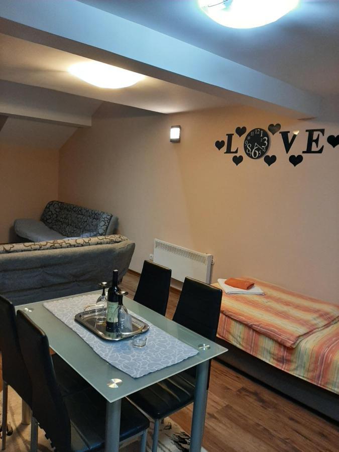 Apartmani Mia Vuksanovic 센틴제 외부 사진